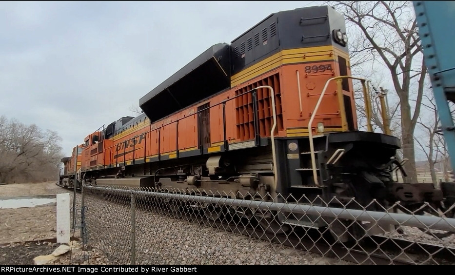 BNSF 8994